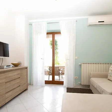 Mit Privatpool Fuer 8 Personen Ca 120 Qm In Valbandon, Istrien Istrische Riviera * Valbandon