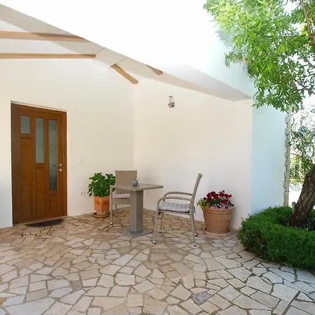 Mit Privatpool Fuer 8 Personen Ca 120 Qm In Valbandon, Istrien Istrische Riviera Holiday home
